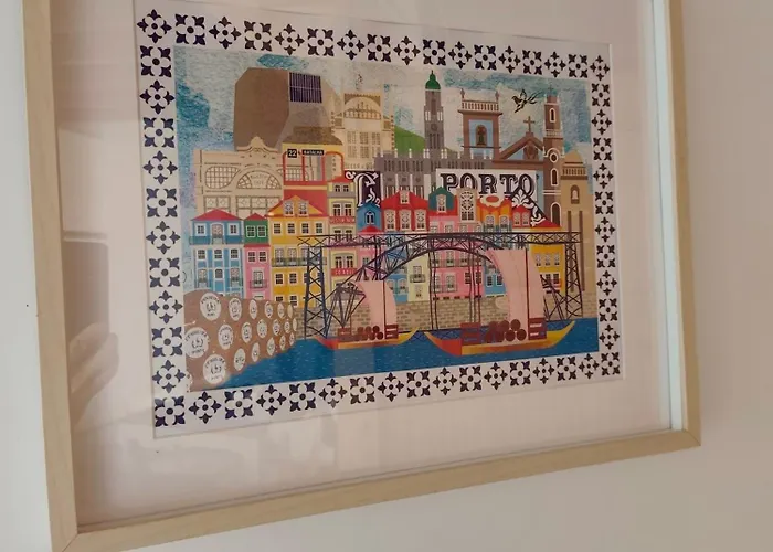 Mezzanine With Courtyard In Apartamento Oporto