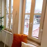 Mezzanine With Courtyard In N 29 פורטו