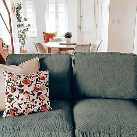 Апартаменты Mezzanine With Courtyard In Порту