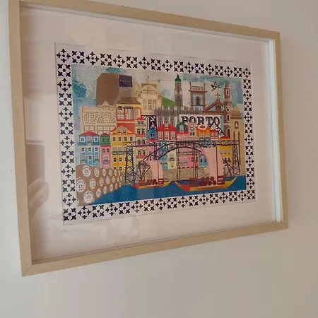 Mezzanine With Courtyard In Апартаменты Порту