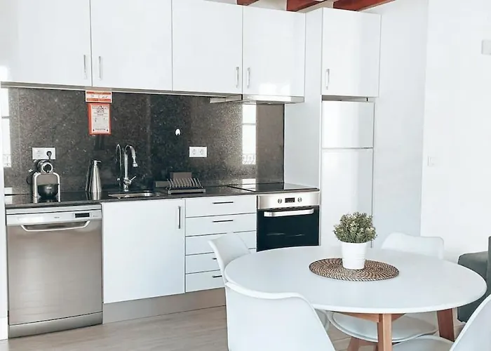 Mezzanine With Courtyard In Apartamento *